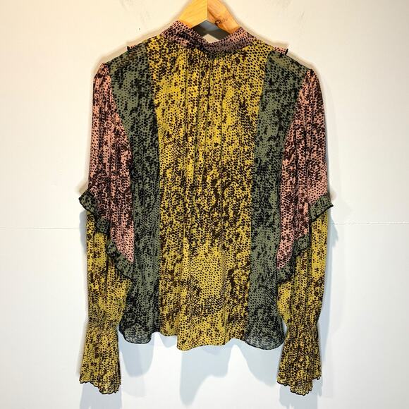 Alexis Ruffle Blouse in Amazonian Print - size Medium - Picture 5 of 7